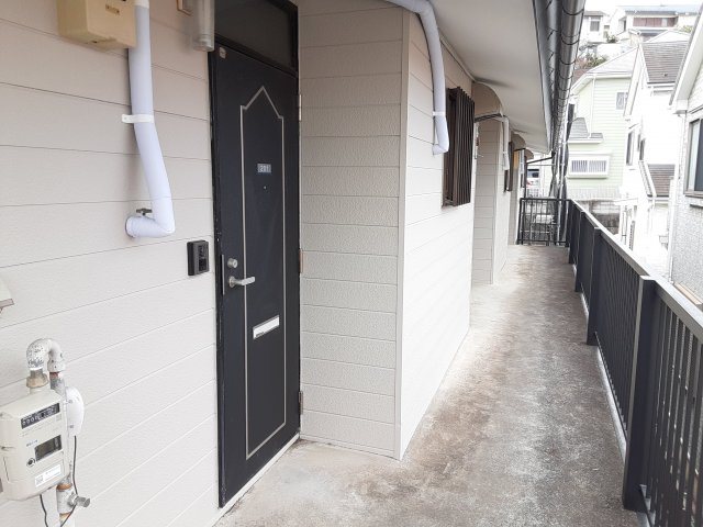 22/30 エントランス