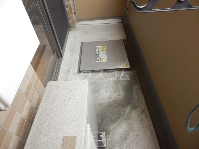 20/30 バルコニー