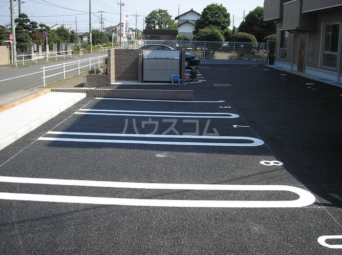 2/6 駐車場