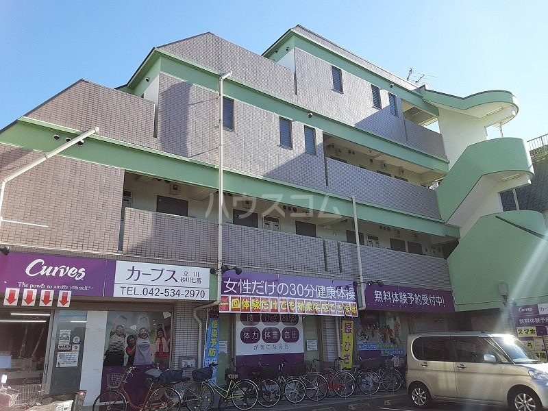 26/30 エントランス