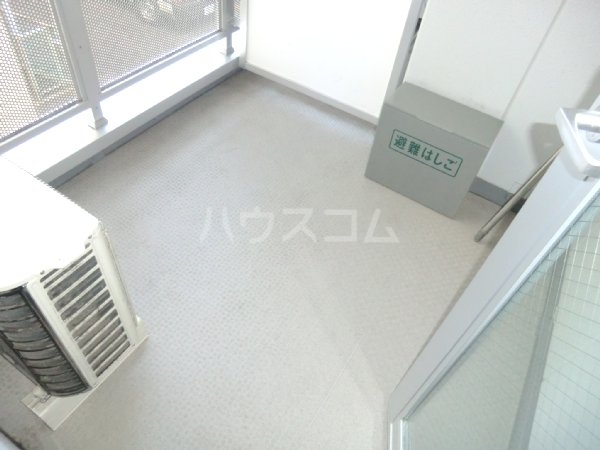 21/30 バルコニー