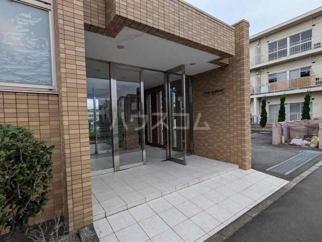 2/5 エントランス