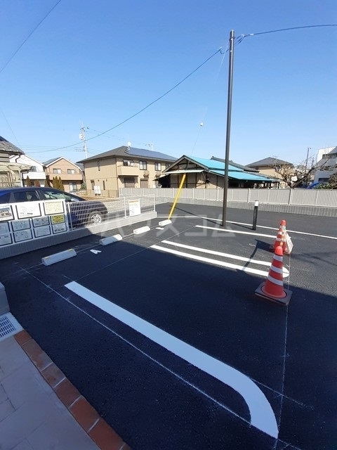 13/19 駐車場