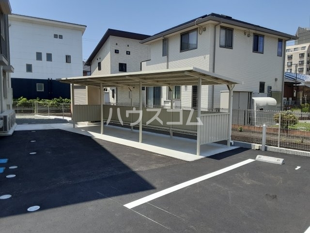27/30 駐車場