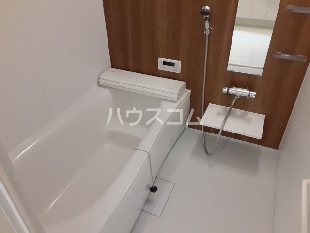 17/30 浴室