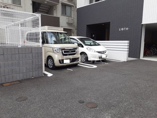 25/30 駐車場