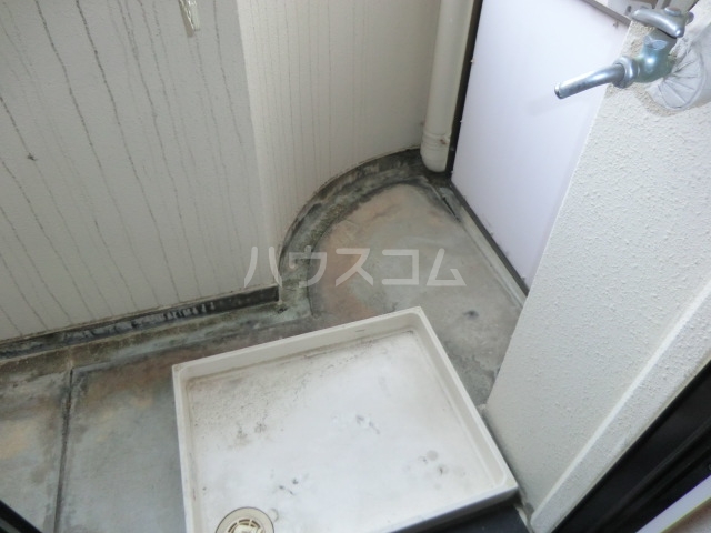 27/30 エントランス