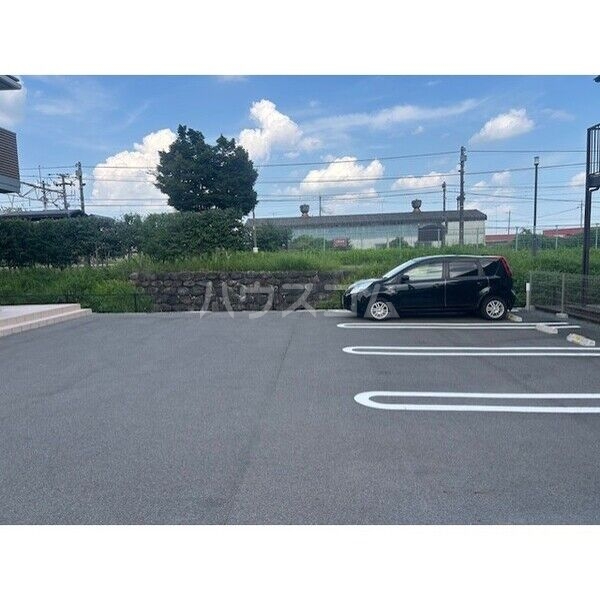 15/15 駐車場