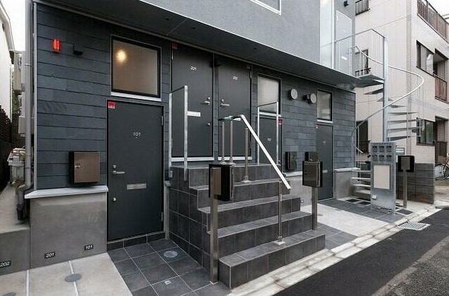 14/18 エントランス