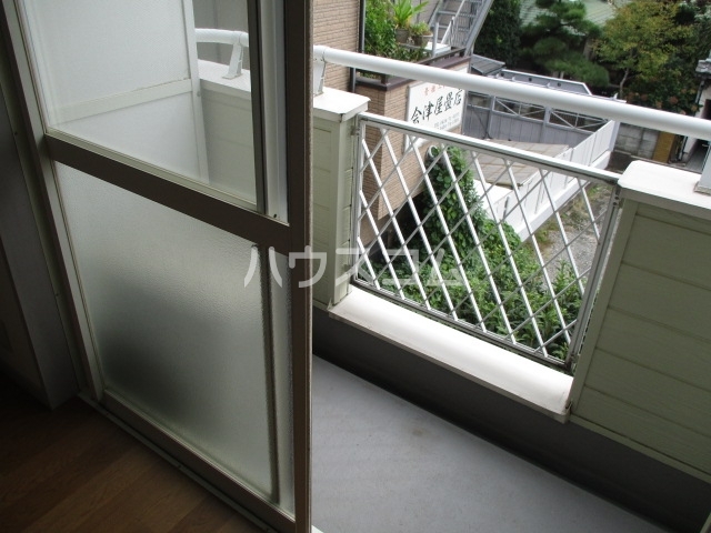 13/18 バルコニー