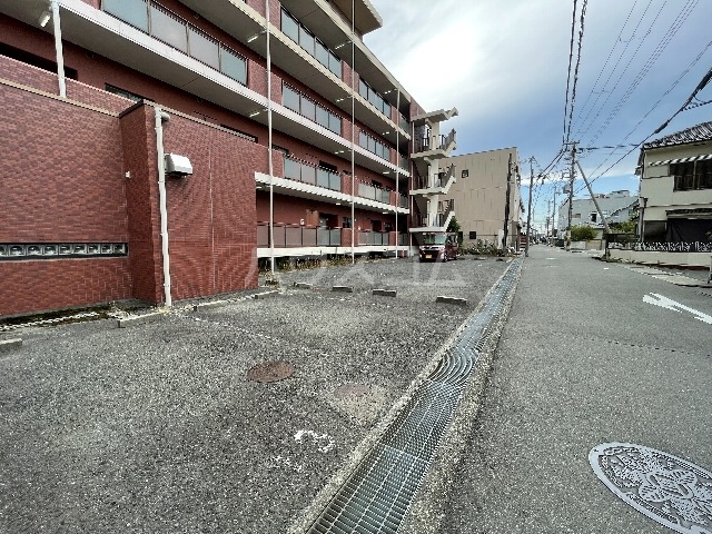 24/25 駐車場