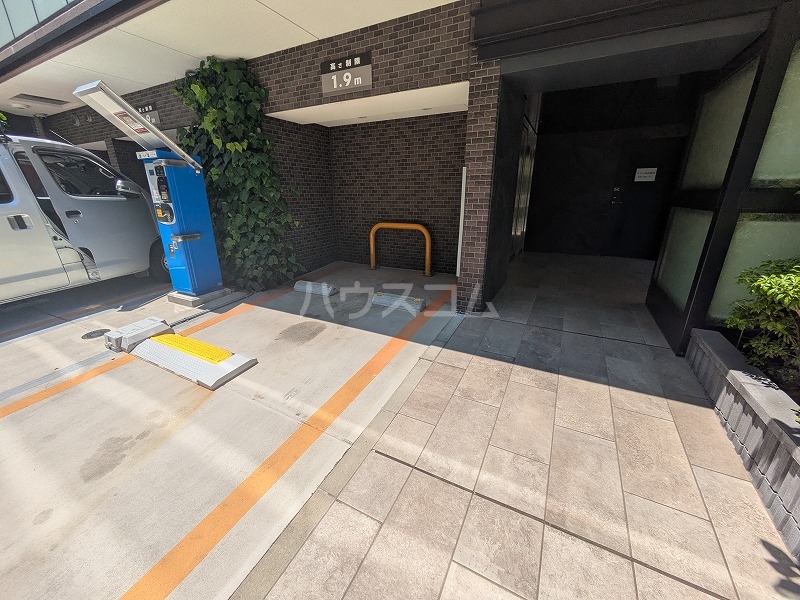 25/30 駐車場