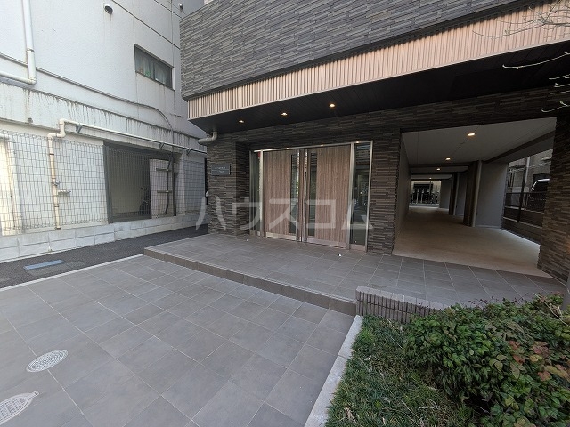 29/30 エントランス