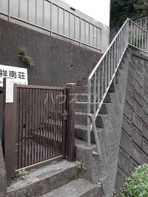 14/19 エントランス