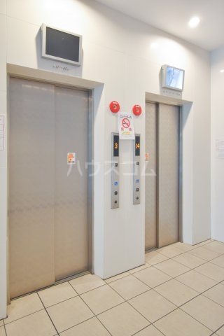 26/30 エントランス