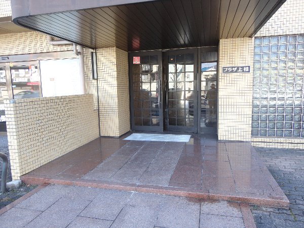 3/8 エントランス