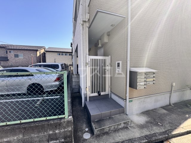 21/30 エントランス