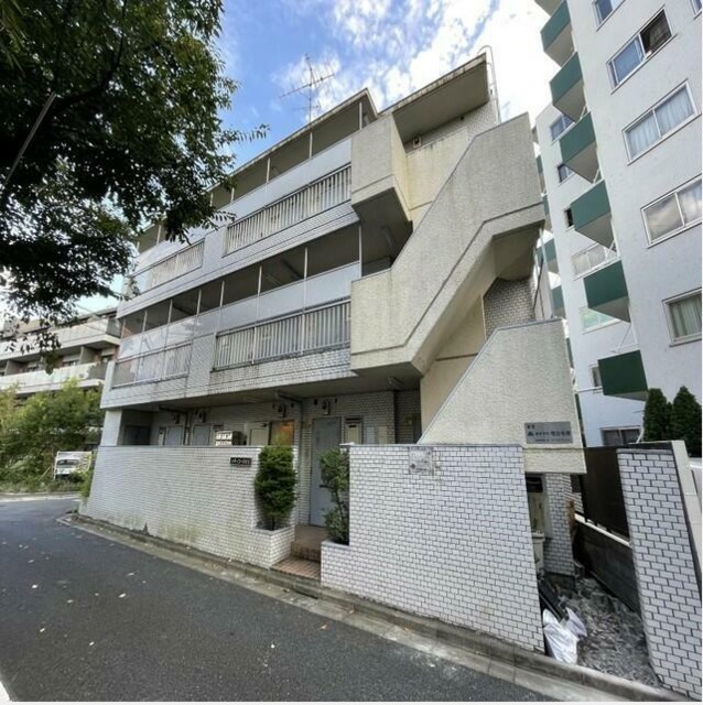 14/23 エントランス