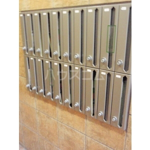 16/25 エントランス