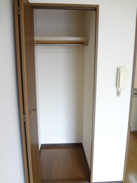 13/30 収納