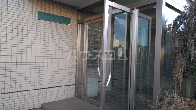 23/30 エントランス