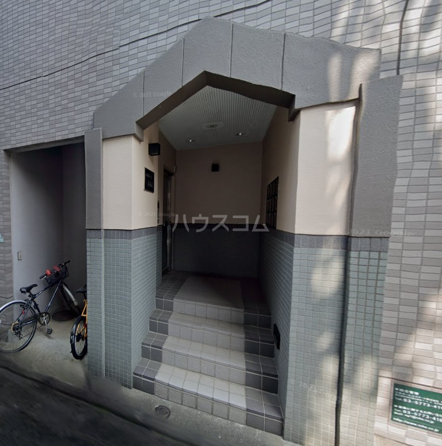 14/15 エントランス