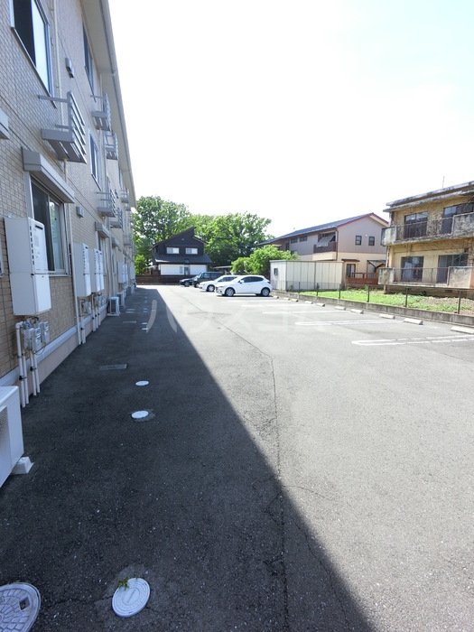 28/30 駐車場