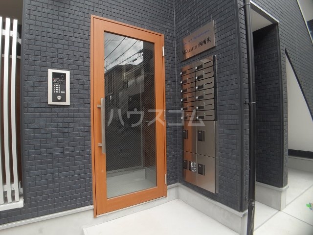 23/30 エントランス