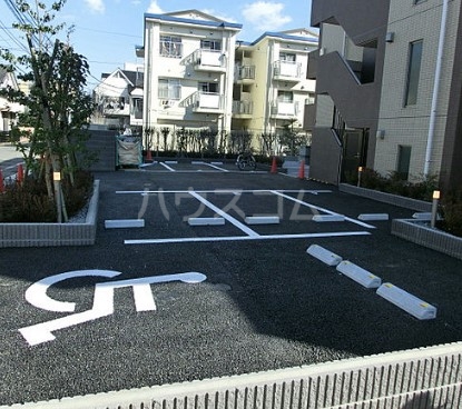 20/27 駐車場
