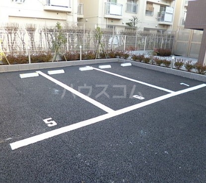 21/27 駐車場