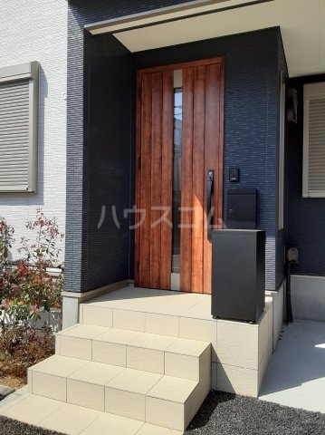 26/30 エントランス