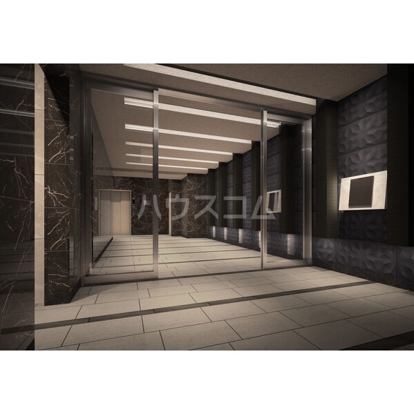 16/19 エントランス