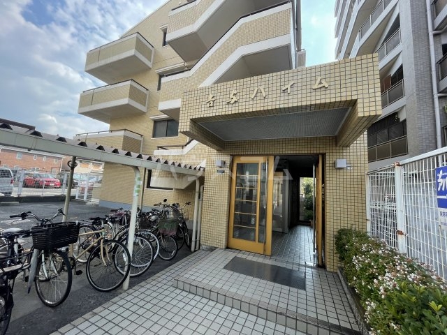 14/19 エントランス