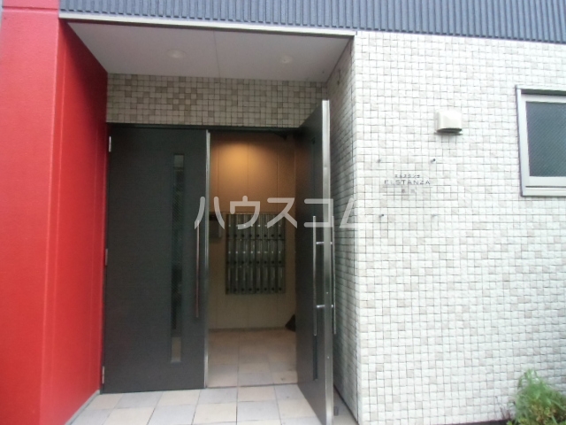 19/30 エントランス