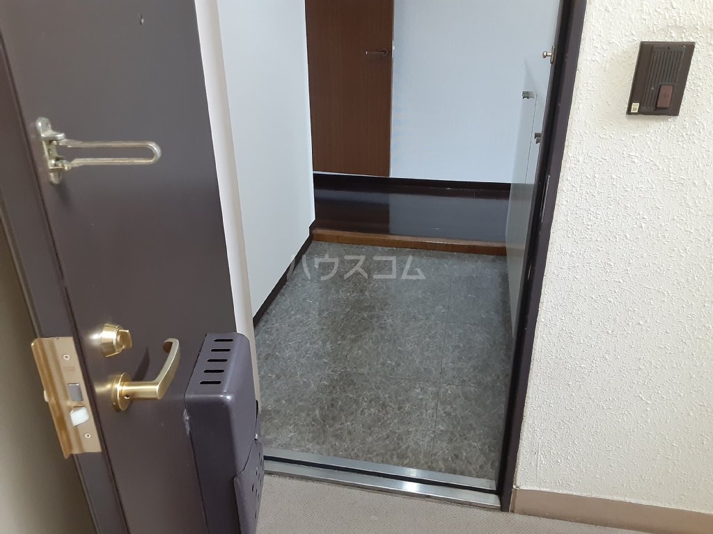 14/30 玄関