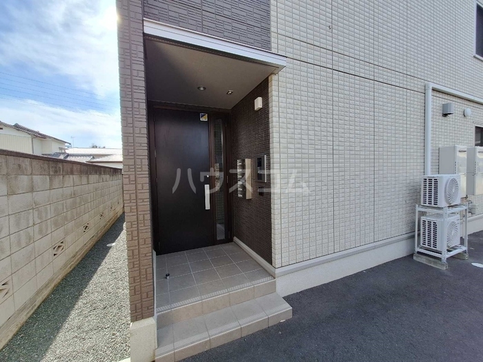 17/19 エントランス