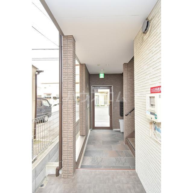 25/30 エントランス