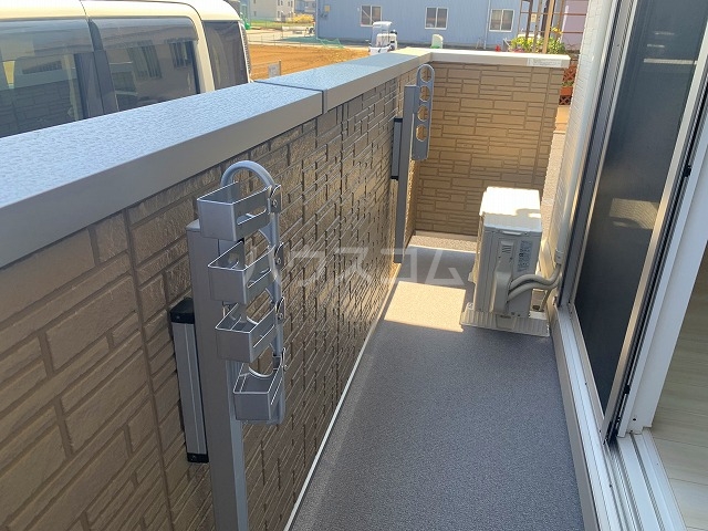 26/28 エントランス