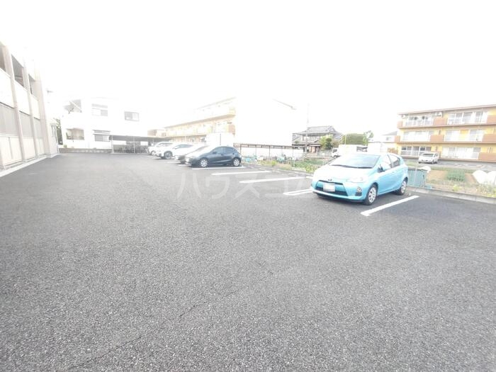 2/4 駐車場