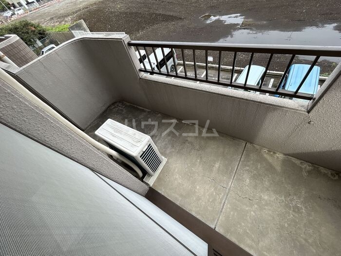 13/19 バルコニー