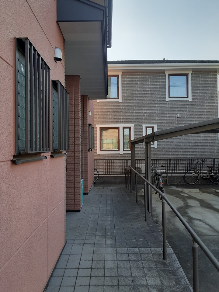 22/26 エントランス