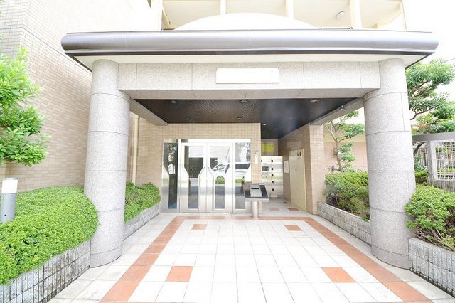 19/29 エントランス