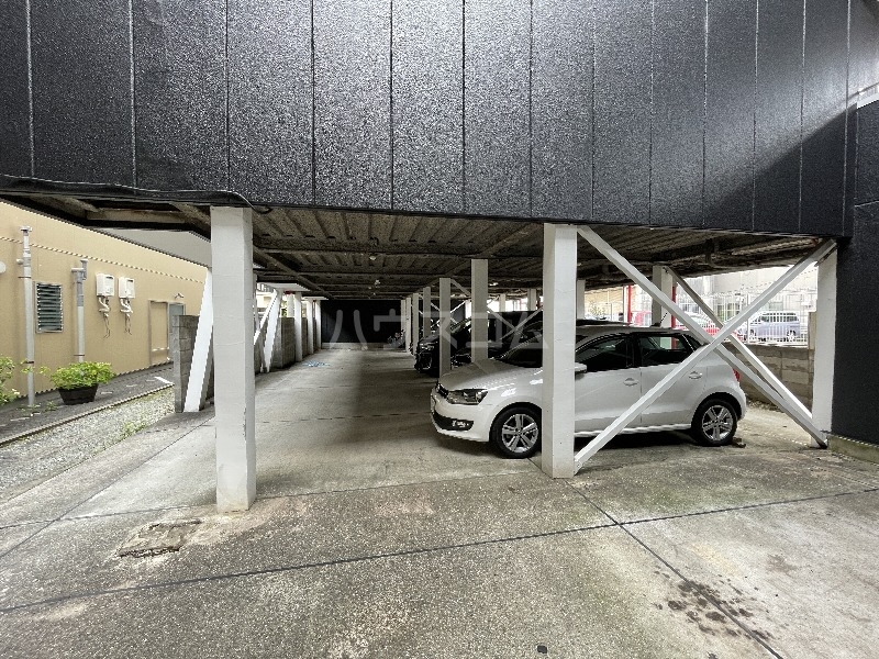 2/7 駐車場