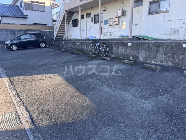 17/20 駐車場