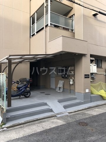 22/29 エントランス