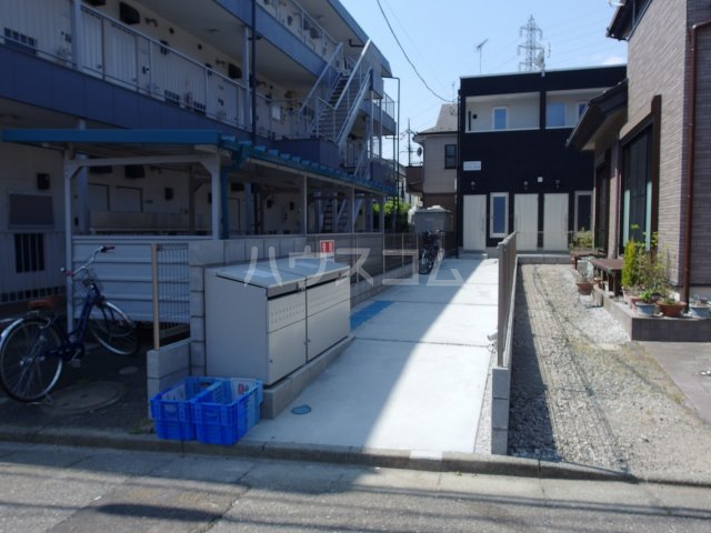 26/30 エントランス