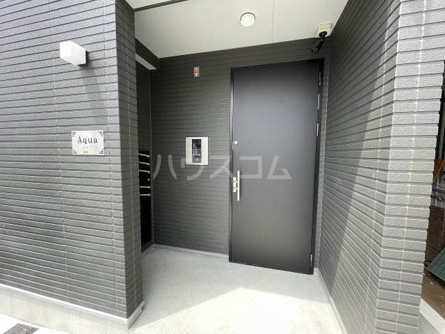 25/30 エントランス