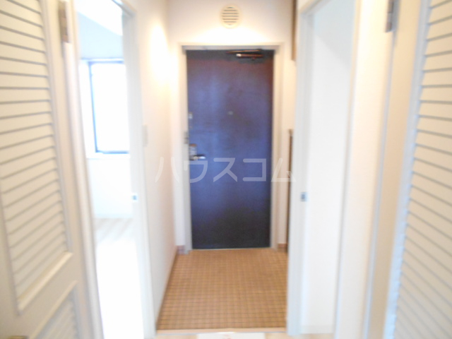 13/30 玄関