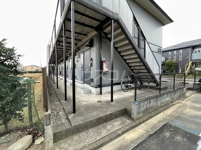 21/30 エントランス