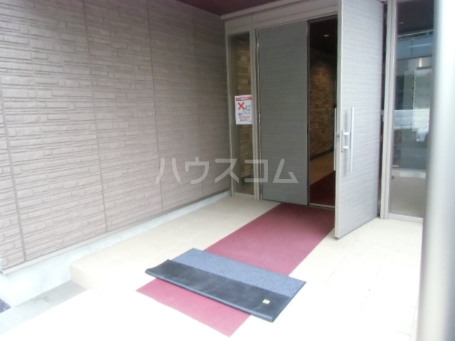 22/30 エントランス